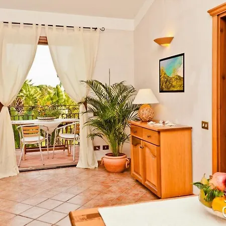 Classical Baia Delle Palme 2 Bedroom Sleeps 6 Persons T6 Апартаменты Санта-Маргерита-ди-Пула