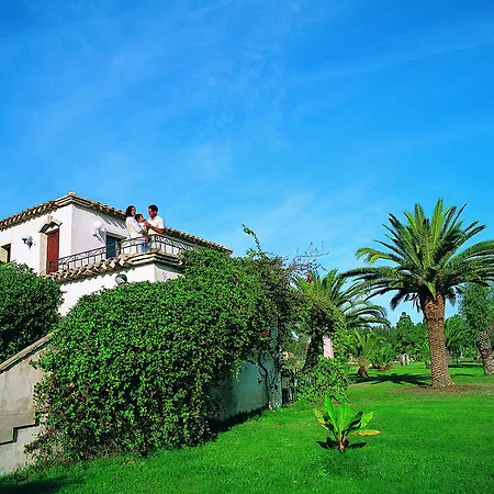 Classical Baia Delle Palme 2 Bedroom Sleeps 6 Persons T6