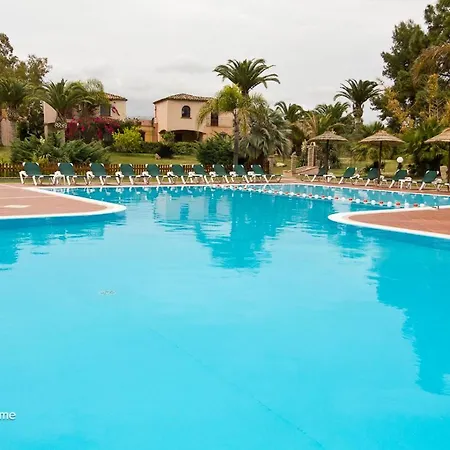 Апартаменты Classical Baia Delle Palme 2 Bedroom Sleeps 6 Persons T6 Санта-Маргерита-ди-Пула