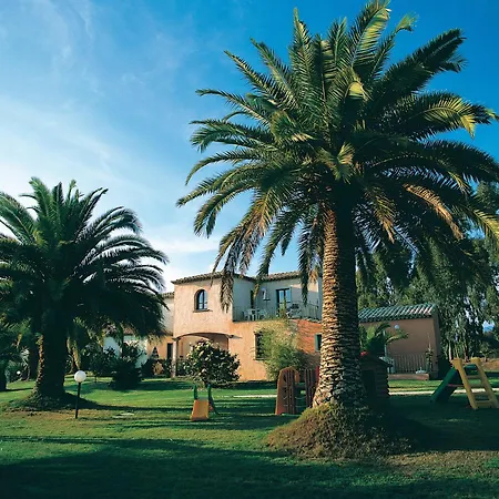 Classical Baia Delle Palme 2 Bedroom Sleeps 6 Persons T6 *