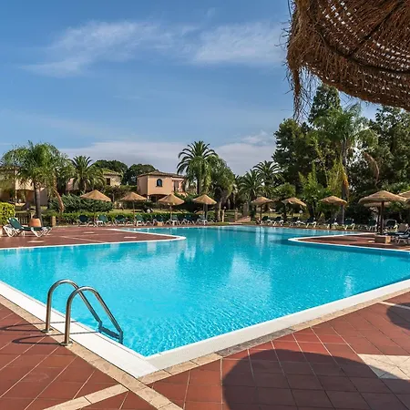 Classical Baia Delle Palme 2 Bedroom Sleeps 6 Persons T6 圣玛格利特迪普拉